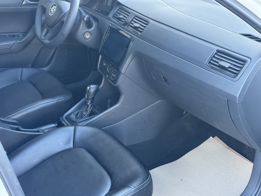 Volkswagen Santana 2019 car image #6