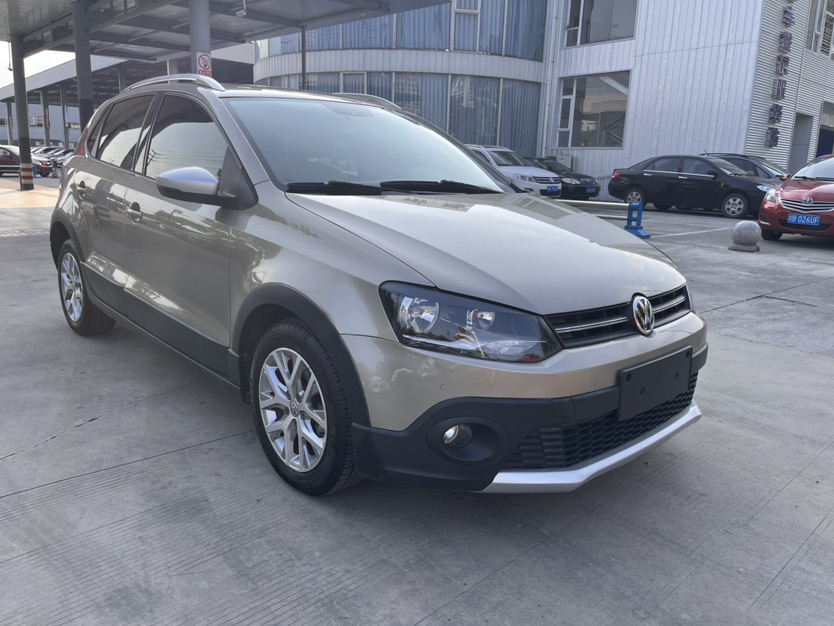 Volkswagen Polo 2016 car image #4