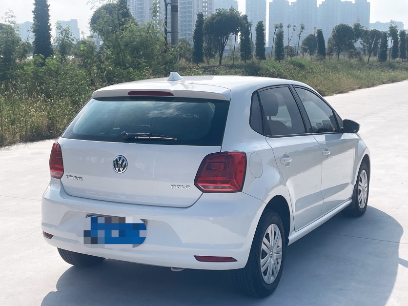 Volkswagen Polo 2016 car image #7