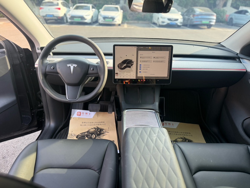 Tesla Model Y 2024 #6 Tesla Model Y 2024 car image #6