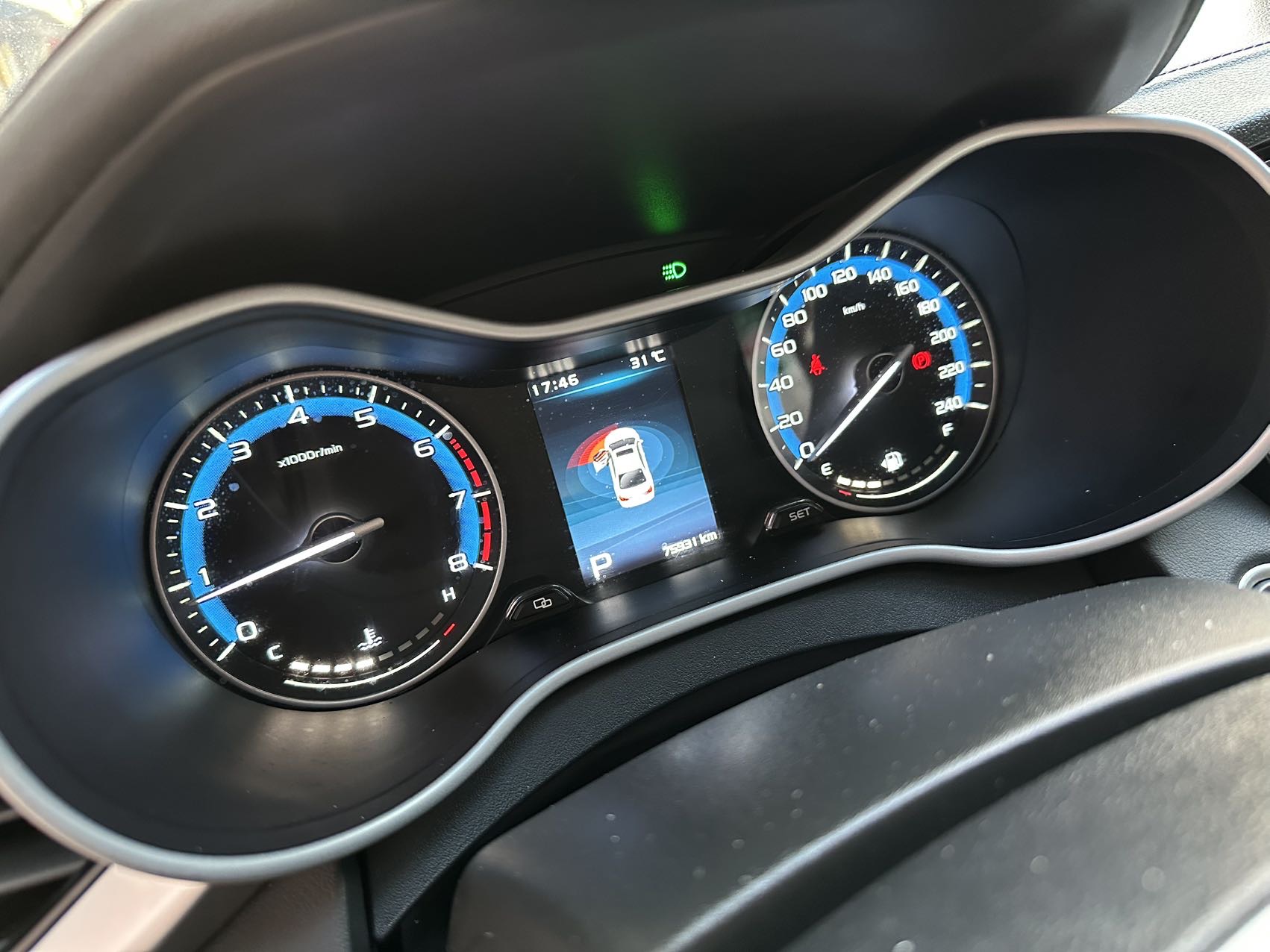 GEELY Emgrand 2019 imagen de coche #4