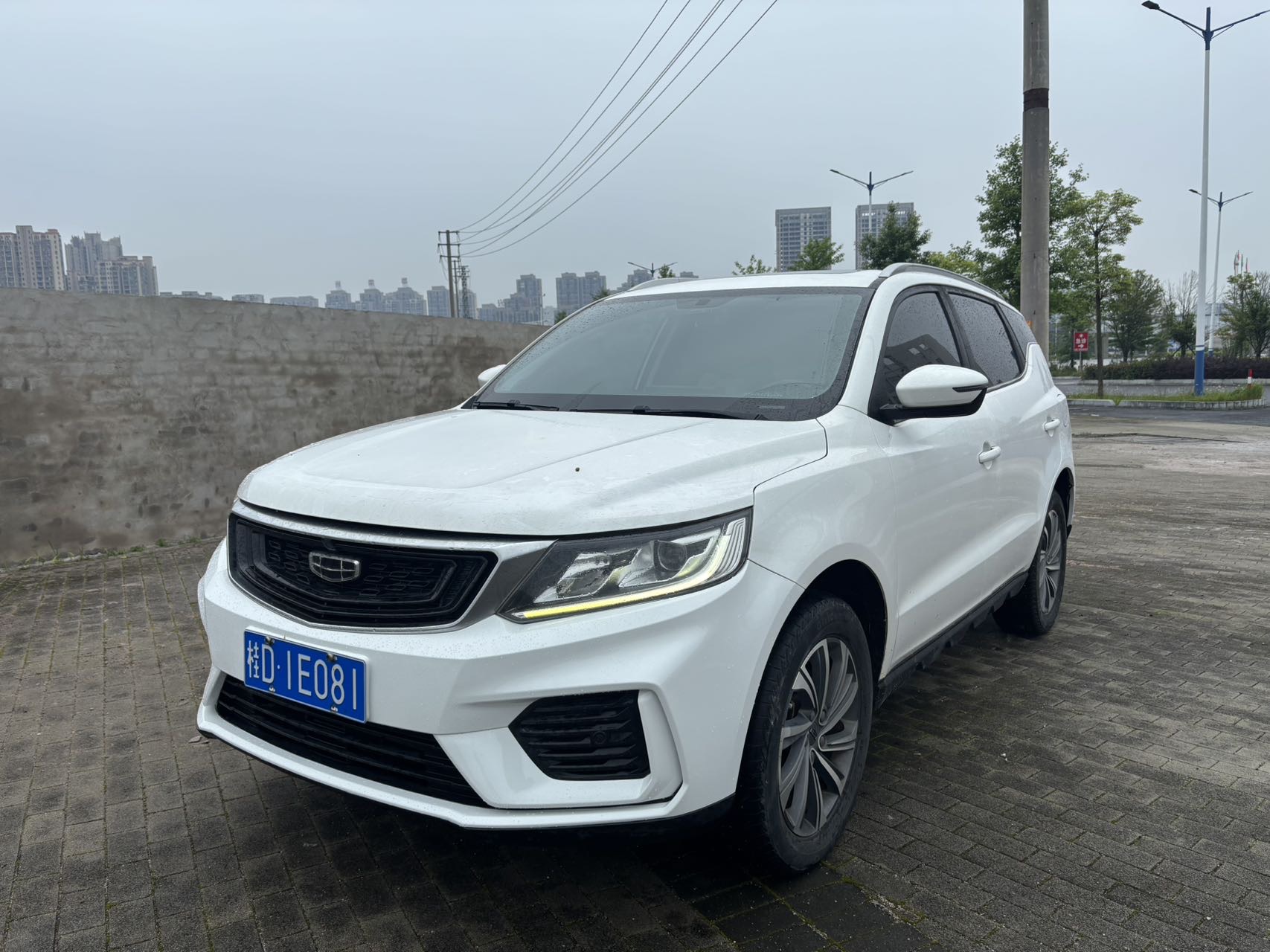 GEELY Vision X6 2020 car image #3