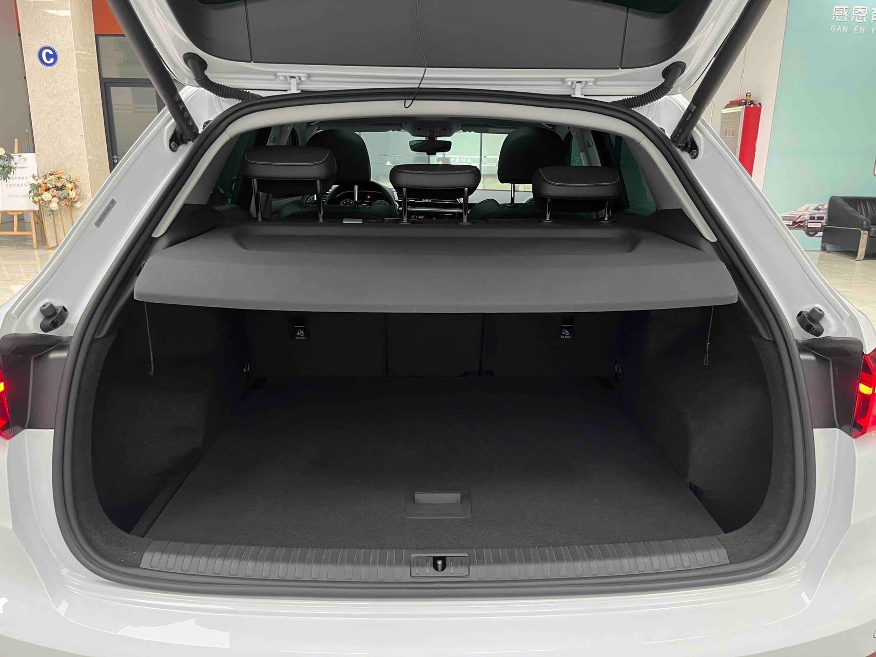 Audi Q3 2023 #10 Audi Q3 2023 car image #10