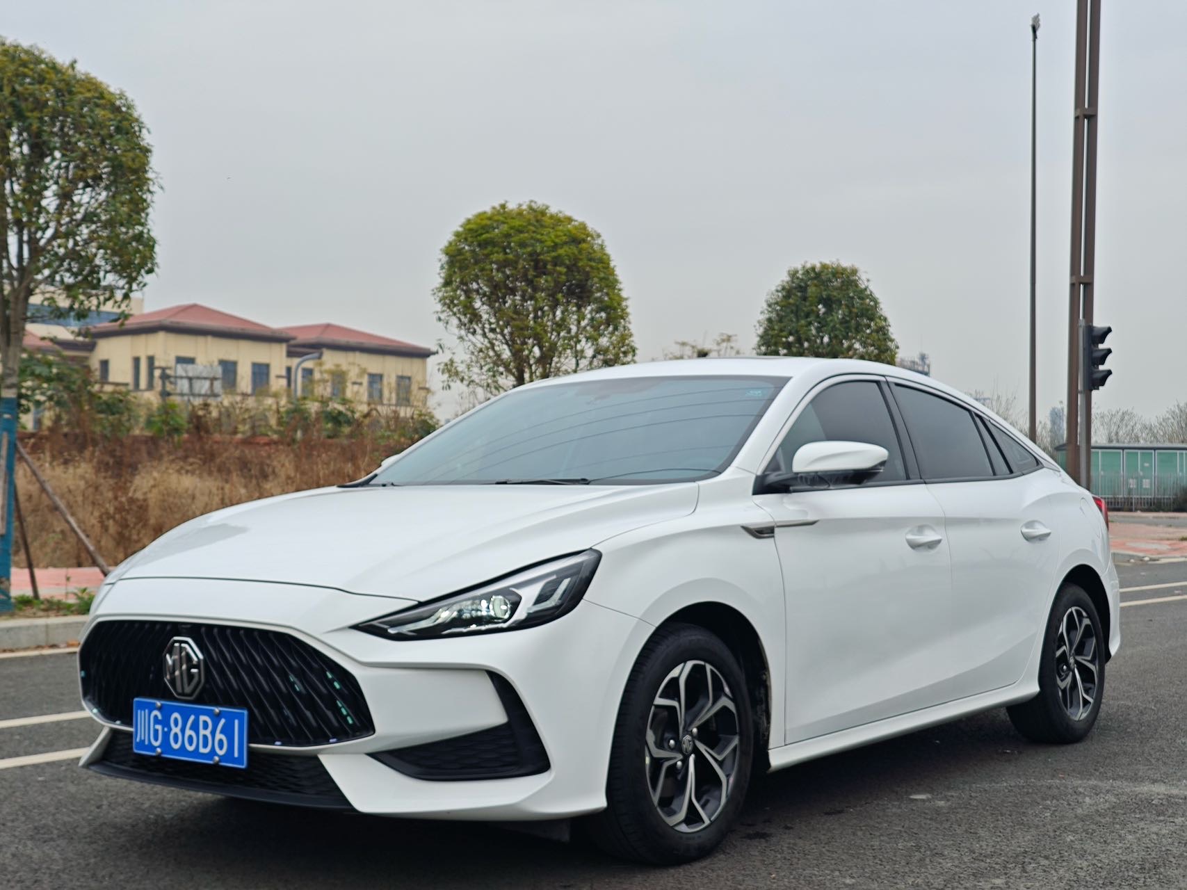 MG 5 2022 immagine di auto 