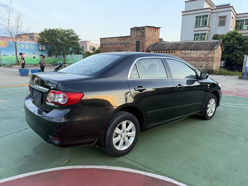Toyota Corolla 2013 #6 Toyota Corolla 2013 car image #6