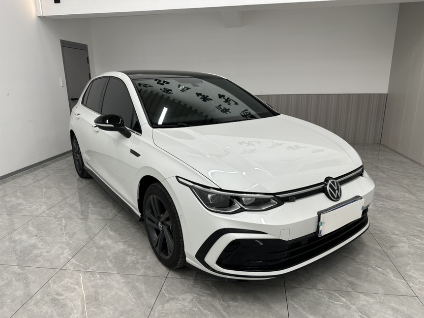 Volkswagen Golf 2023 car image #3
