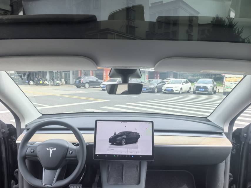 Tesla Model Y 2022 #7 Tesla Model Y 2022 car image #7