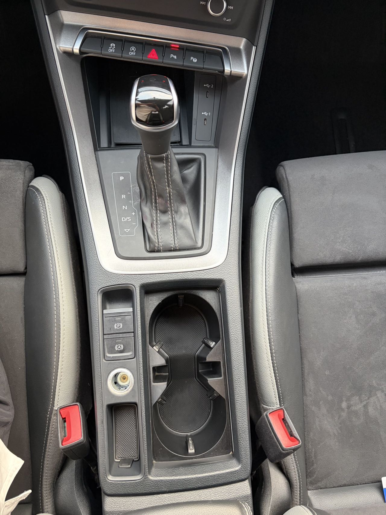 Audi Q3 2022 car image #6