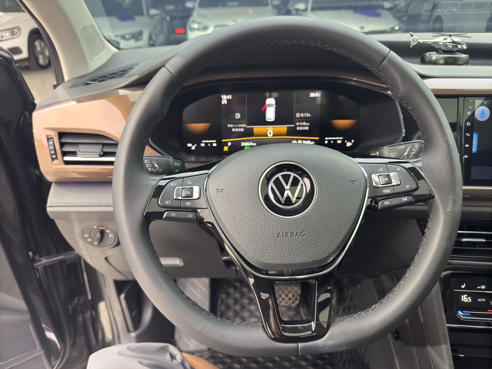 Volkswagen Tharu 2022 #11 Volkswagen Tharu 2022 car image #11