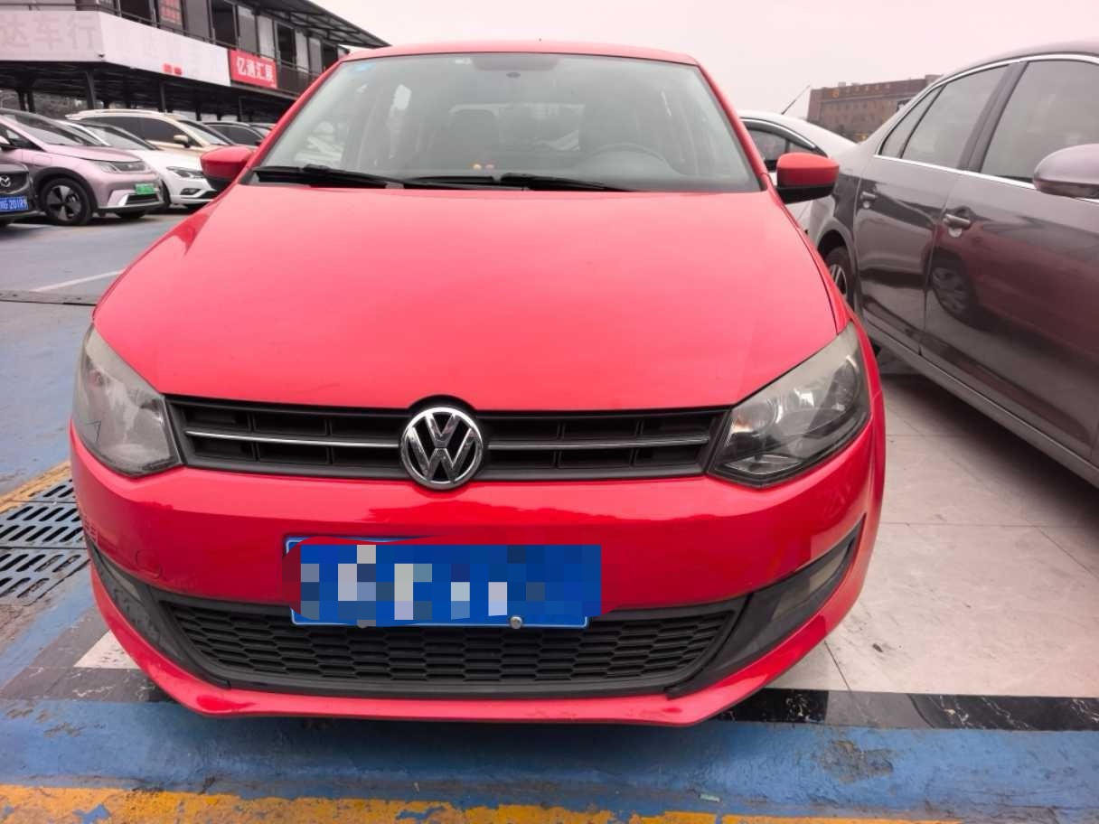 Volkswagen Polo 2012 Volkswagen Polo 2012 car image