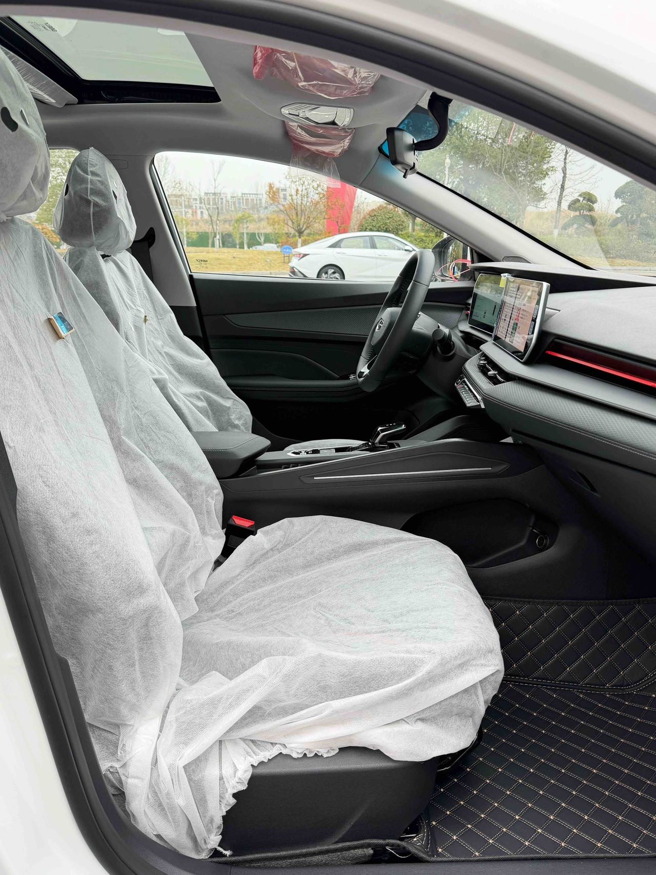 GEELY Binray 2026 #6 GEELY Binray 2026 immagine di auto #6