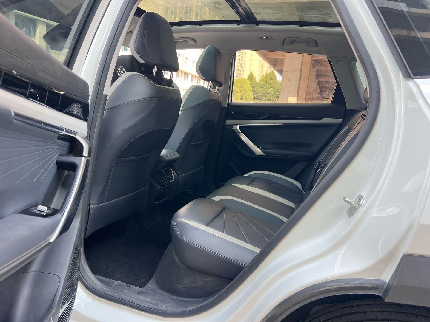 GEELY Boyue L 2024 صورة سيارة #6