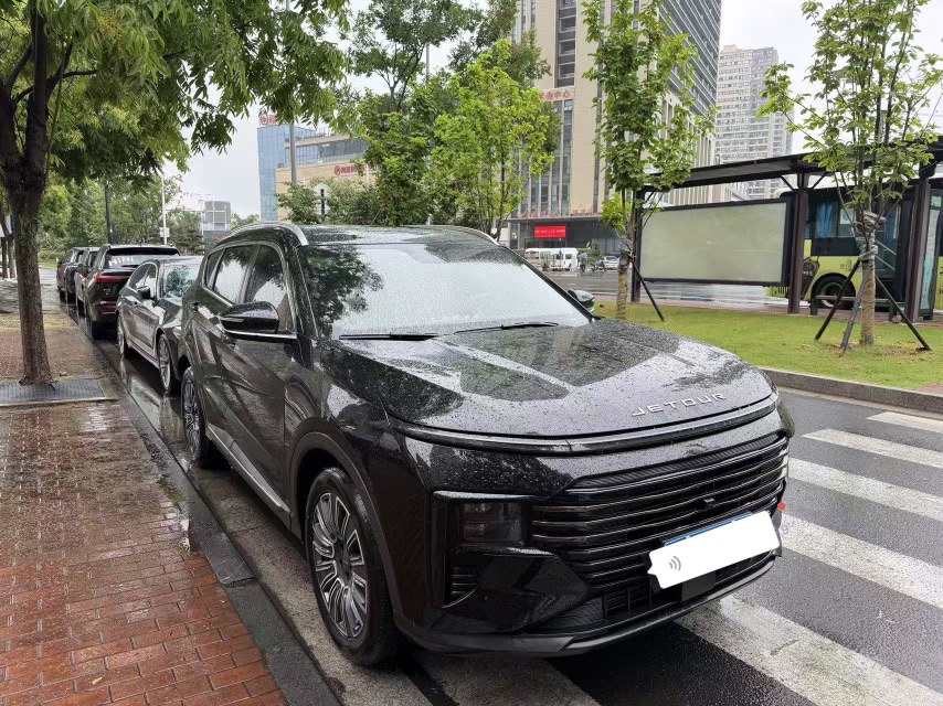 Jetour X70 PLUS 2024 car image #3