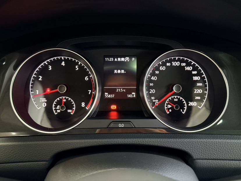 Volkswagen Golf 2020 car image #9
