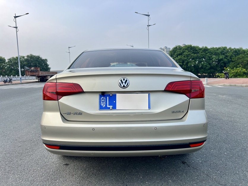 Volkswagen Bora 2018 car image #2