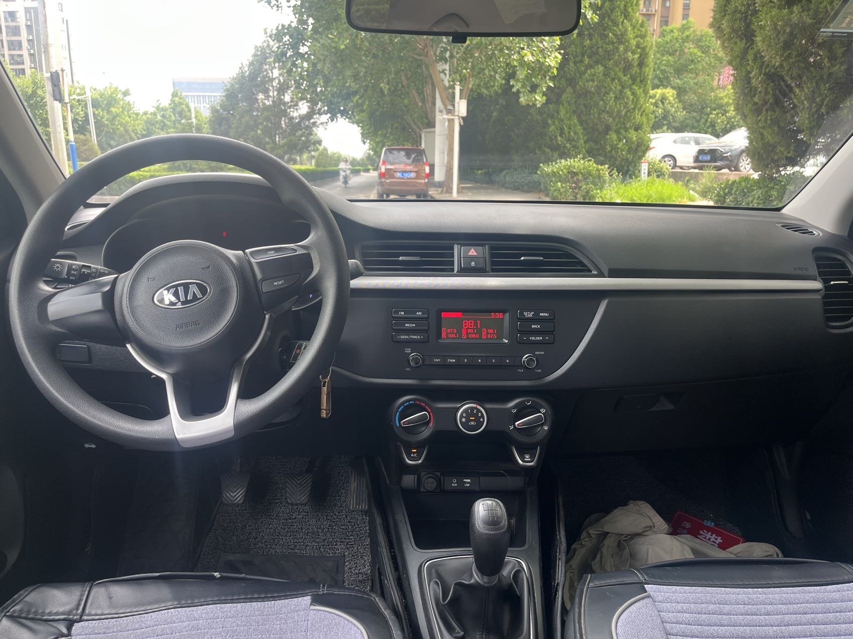 Kia K2 2017 car image #5