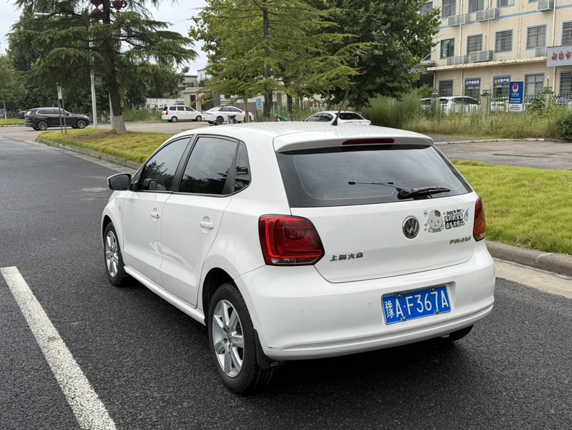 Volkswagen Polo 2013 car image #5