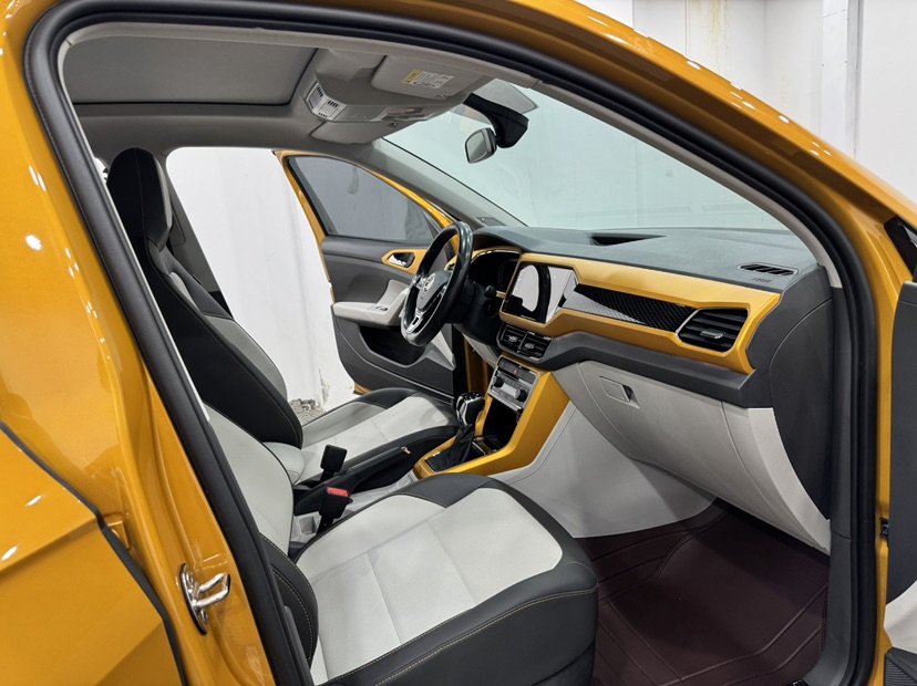 Volkswagen T-Cross 2023 #4 Volkswagen T-Cross 2023 car image #4