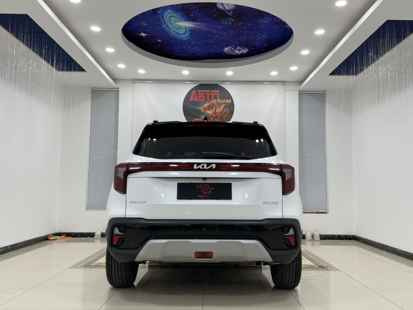 Kia Seltos 2023 car image #8