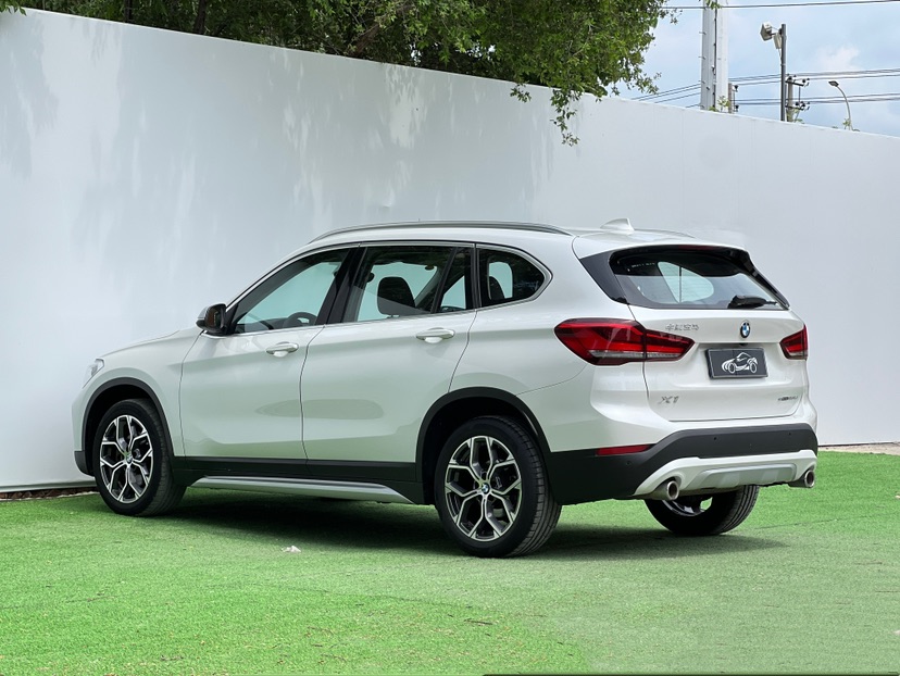 BMW X1 2022 car image #6