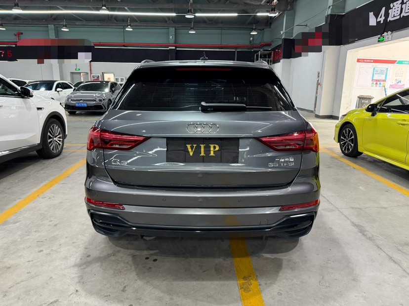 Audi Q3 2022 car image #8