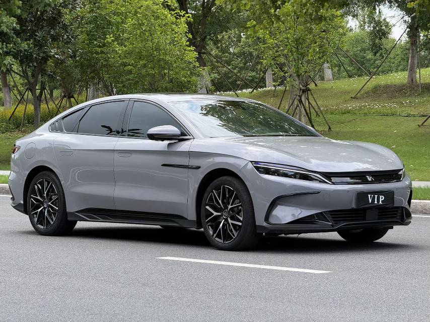 BYD Han 2025 صورة سيارة #3