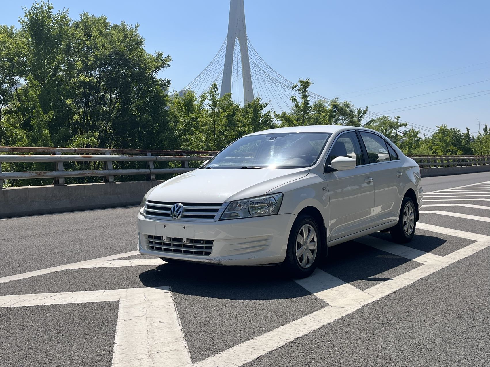 Volkswagen Santana 2014 car image 