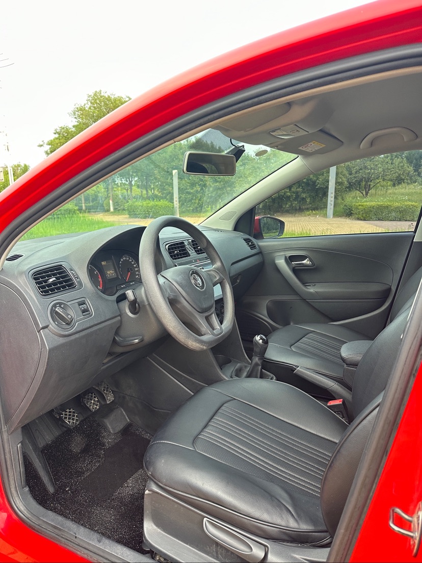 Volkswagen Polo 2018 car image #8