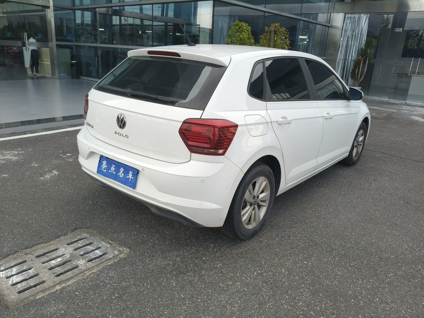 Volkswagen Polo 2023 car image #9