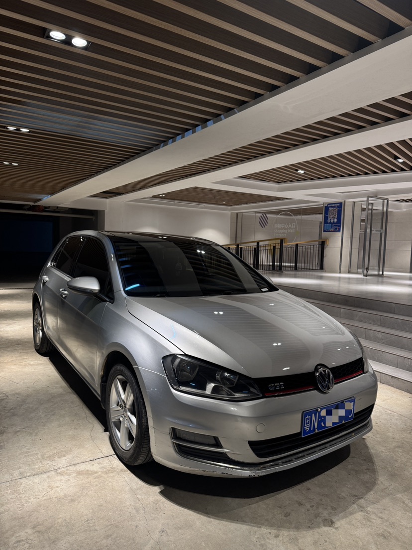 Volkswagen Golf 2015 car image #9