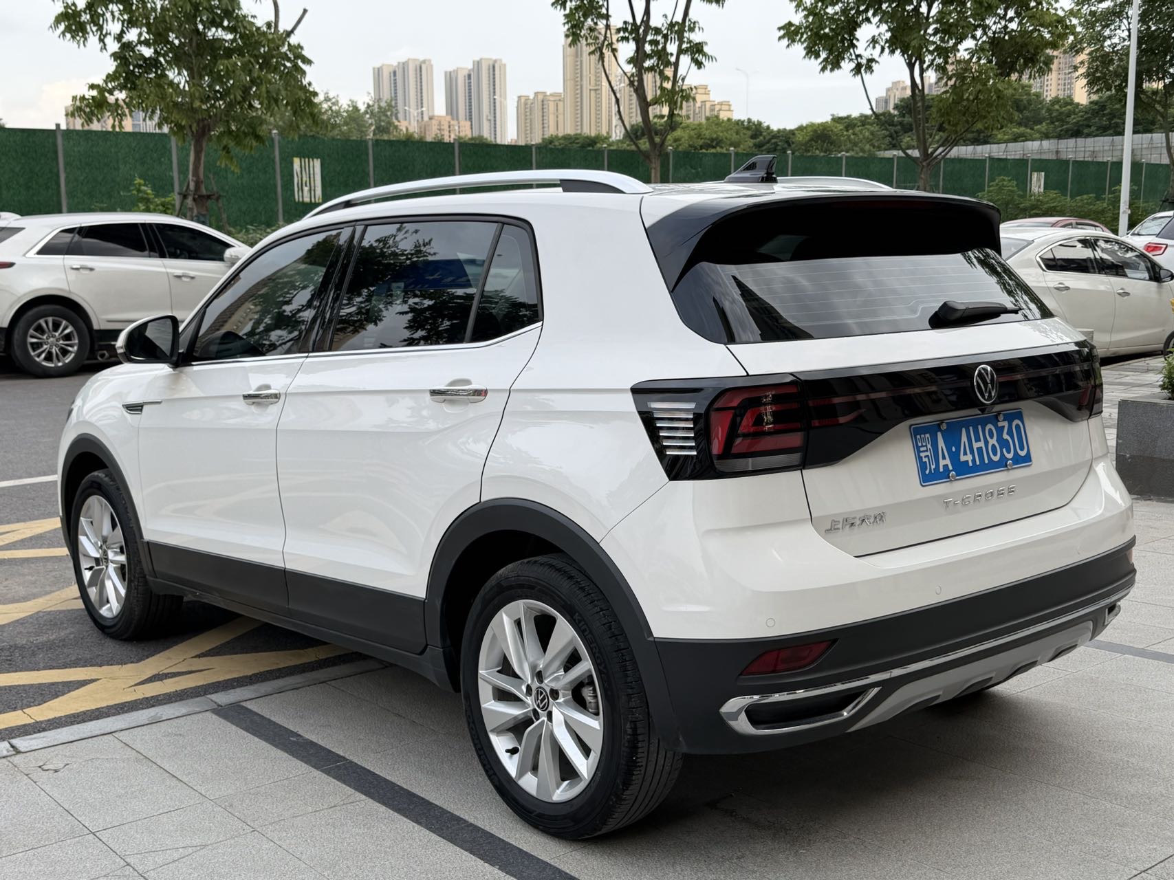 Volkswagen T-Cross 2022 car image #13