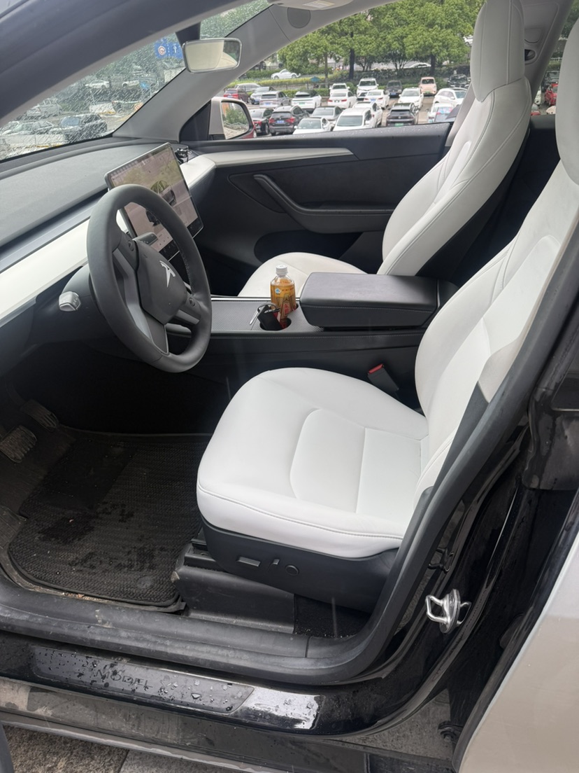 Tesla Model Y 2022 #7 Tesla Model Y 2022 car image #7