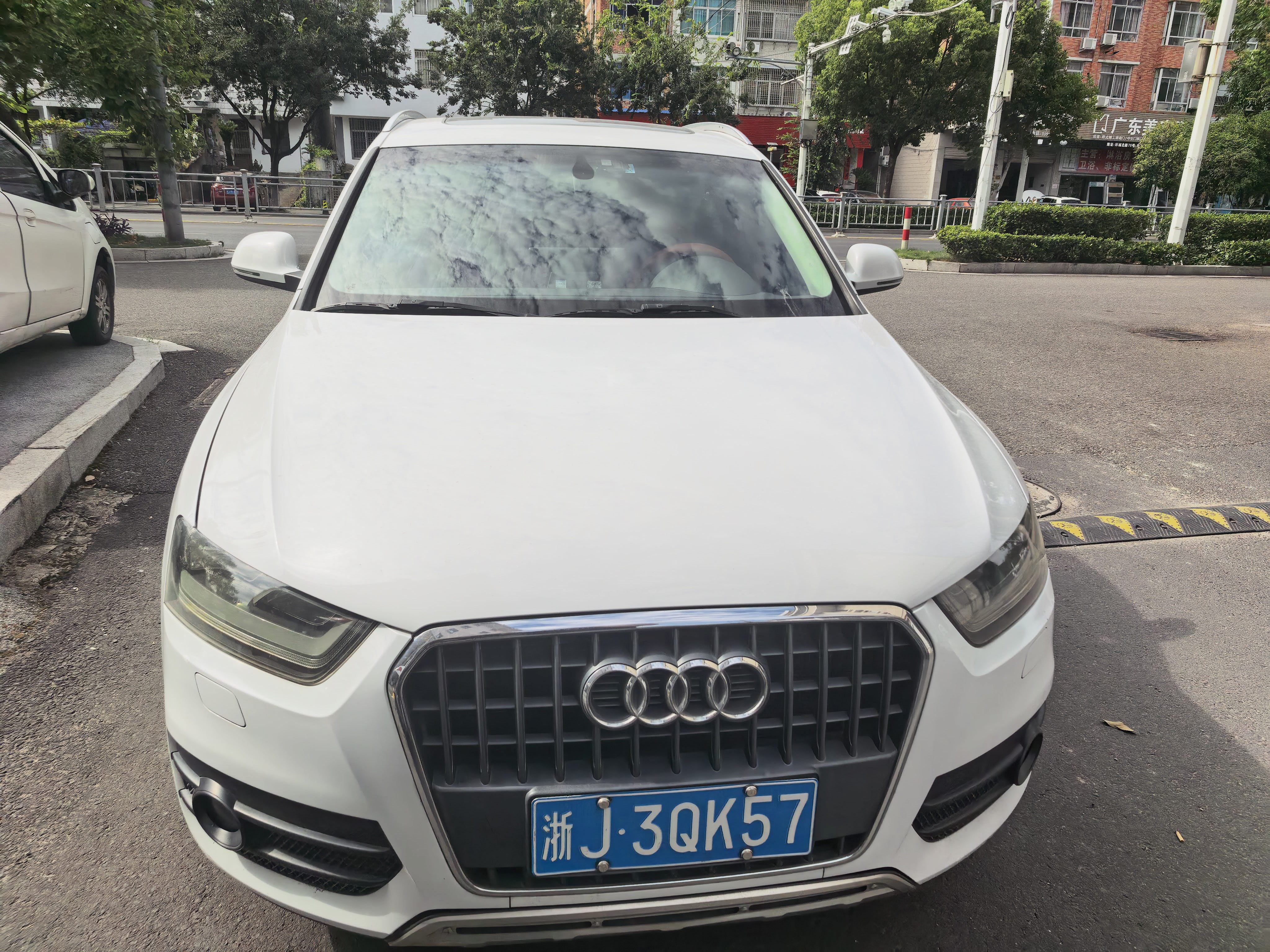 Audi Q3 2014 #3 Audi Q3 2014 car image #3