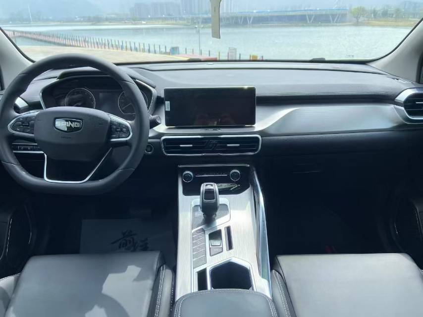 GEELY Coolray 2019 car image #5