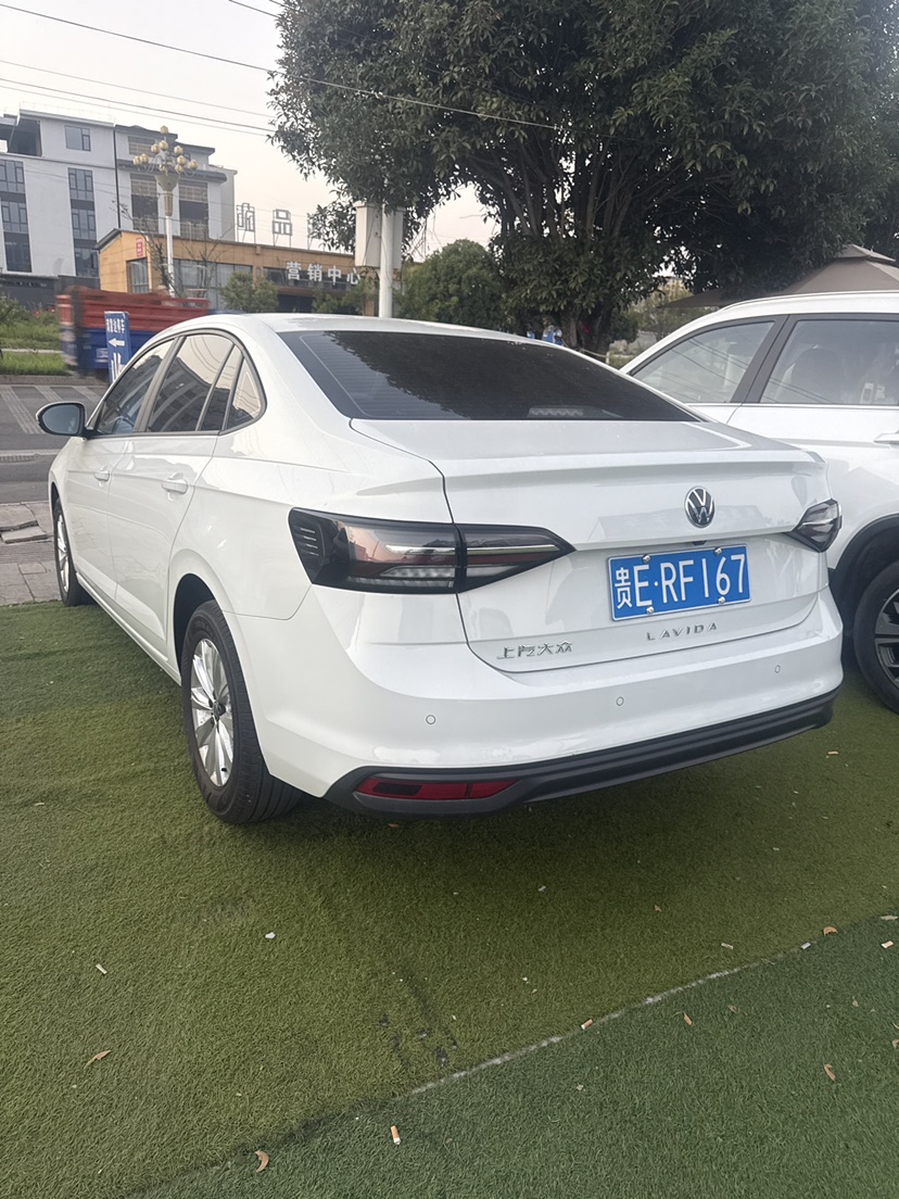 Volkswagen Lavida 2025 car image #3