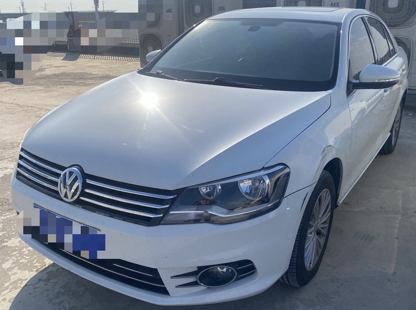Volkswagen Bora 2015 car image 