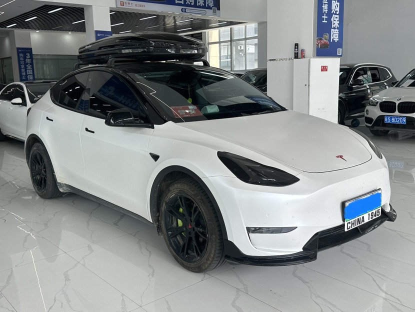 Tesla Model Y 2023 #3 Tesla Model Y 2023 car image #3