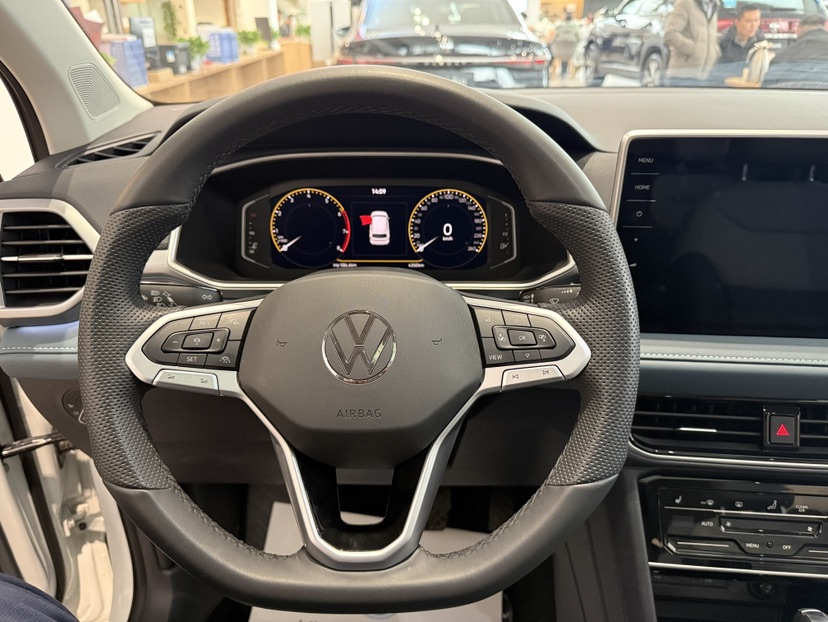 Volkswagen Tharu 2024 car image #5