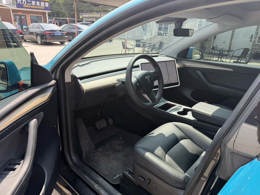 Tesla Model Y 2021 #4 Tesla Model Y 2021 car image #4