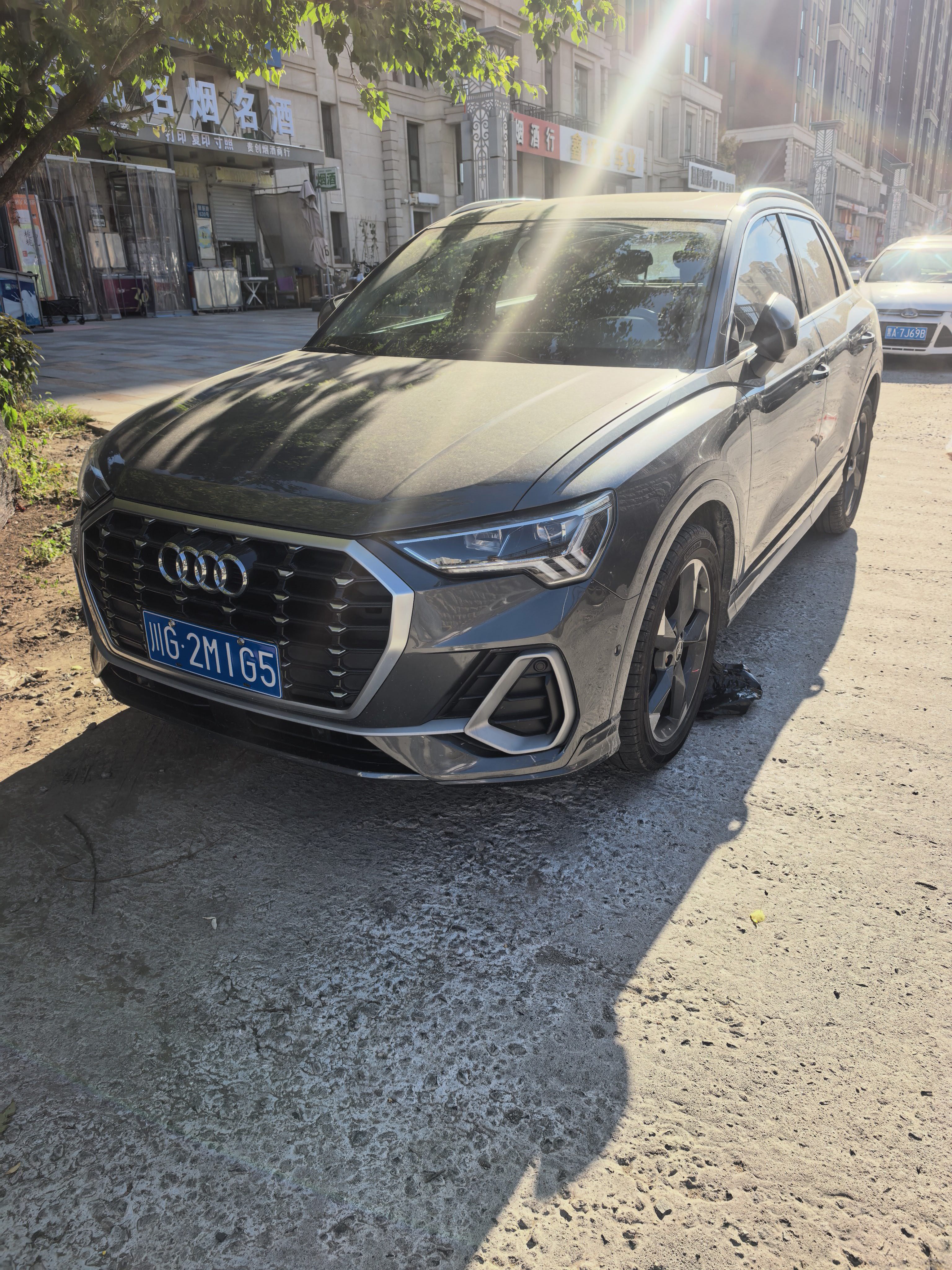 Audi Q3 2021 car image 