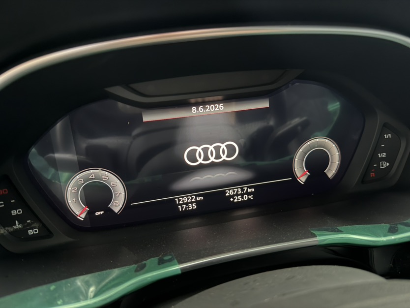 Audi Q3 2025 car image #3