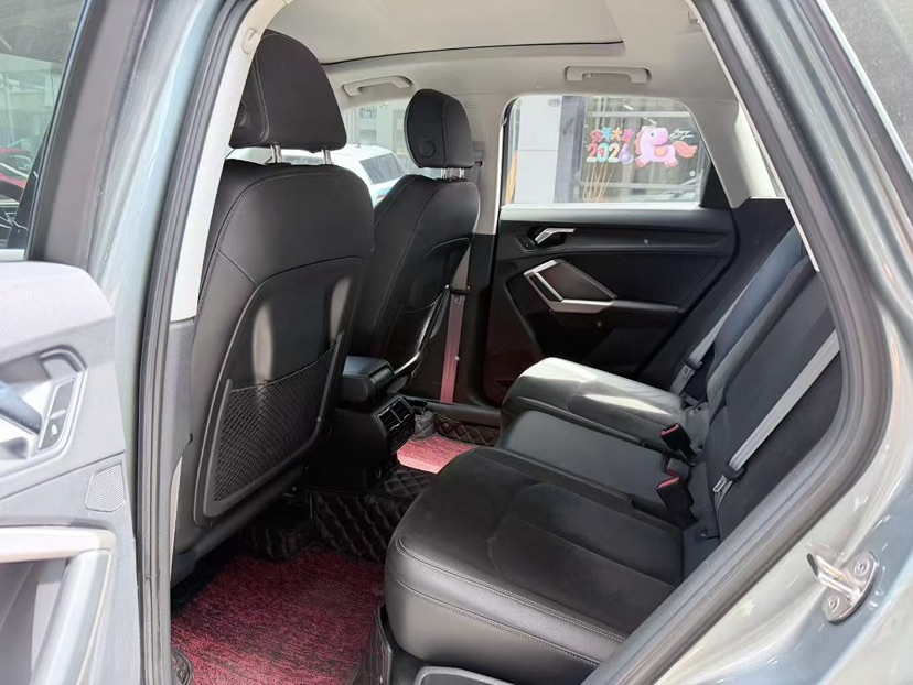 Audi Q3 2021 car image #2