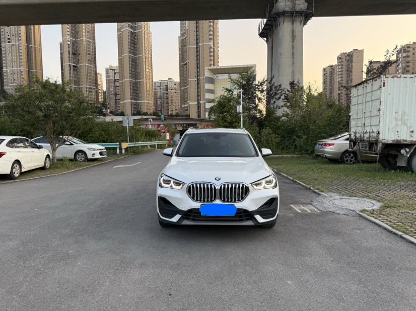 BMW X1 2020 car image #2