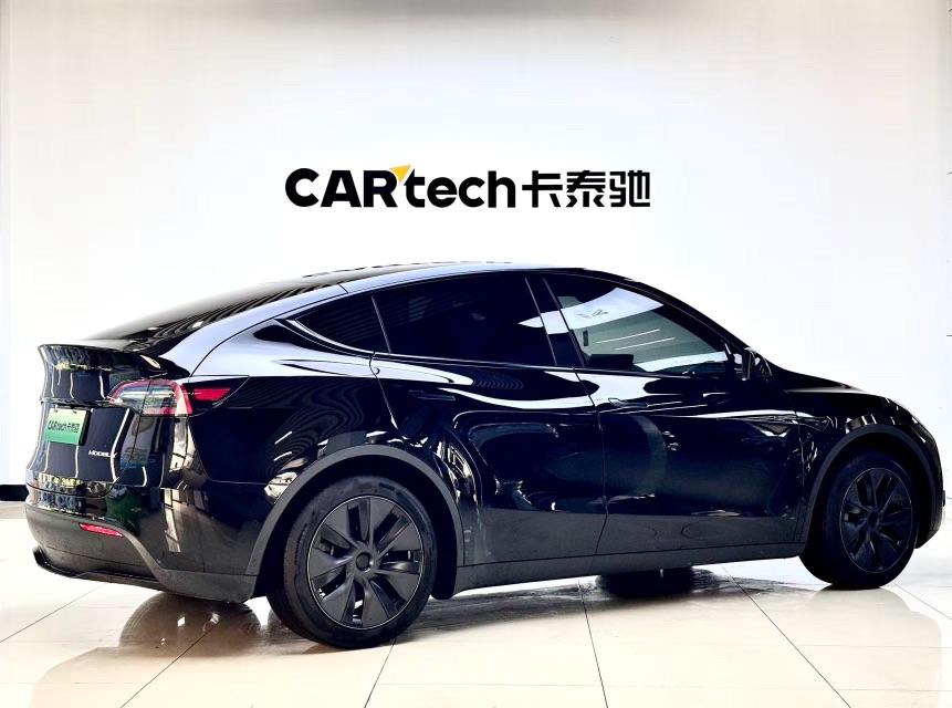 Tesla Model Y 2022 car image #3