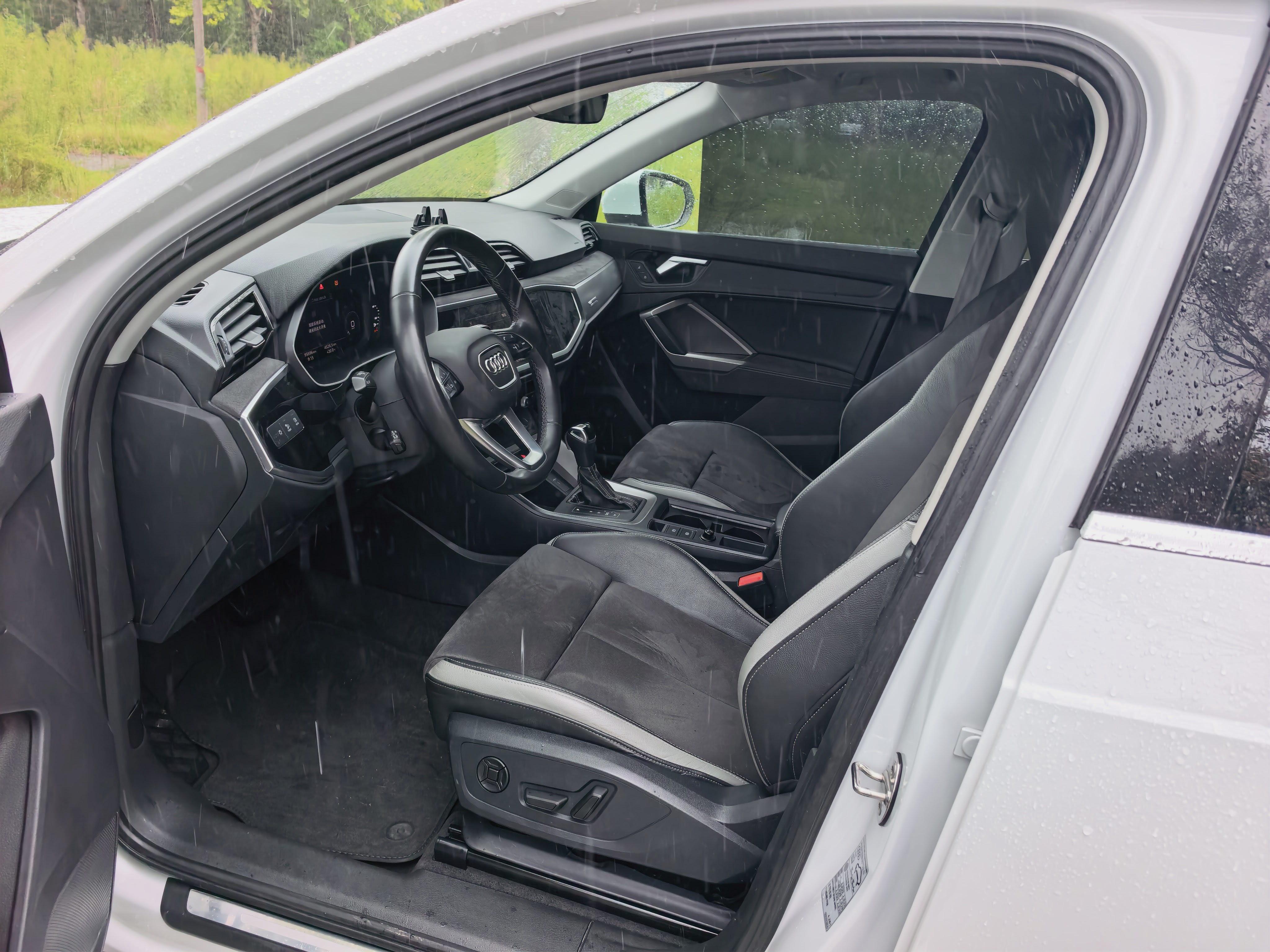 Audi Q3 2023 #6 Audi Q3 2023 car image #6