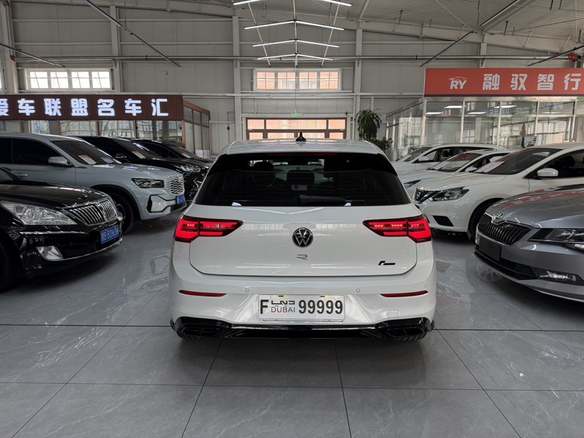 Volkswagen Golf 2024 car image #8