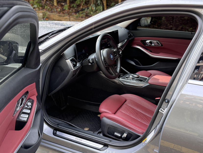 BMW i3 2023 car image #4