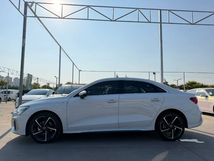 Audi A3 2022 car image #3