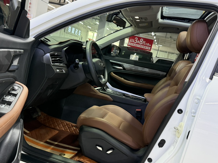 GEELY Vision X6 2023 image de voiture #3