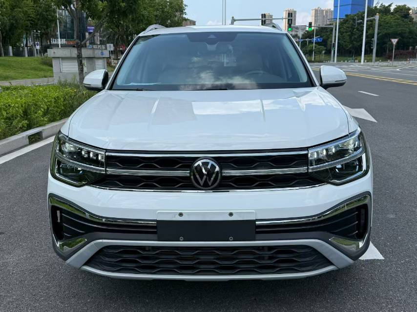 Volkswagen Tharu 2024 car image #2